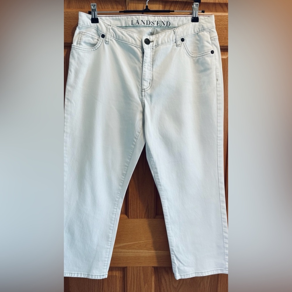 Lands’ End Women’s White Lighweight Denim Cropped Boot Leg Jeans Size 12